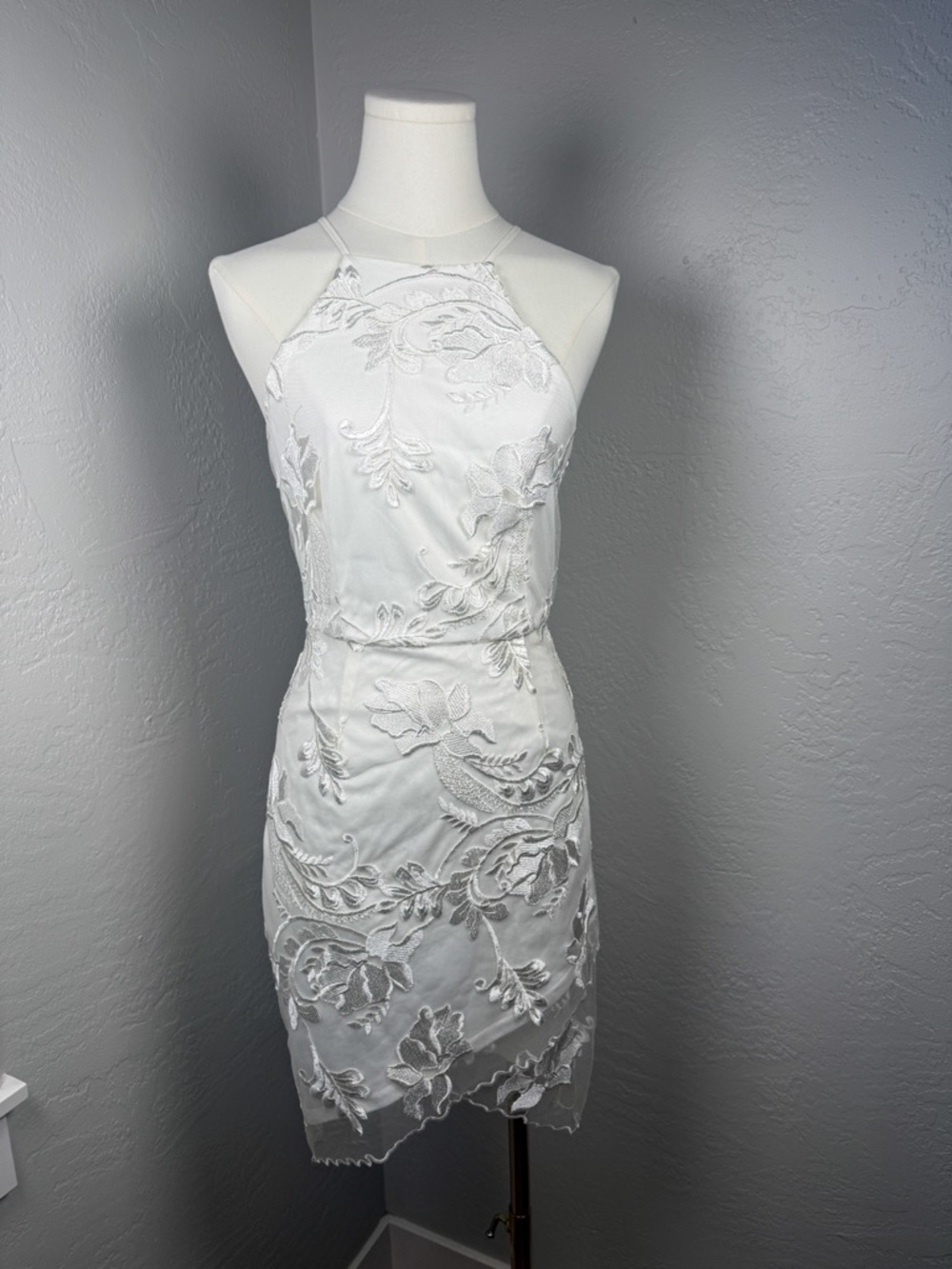 Mystic LA White Lace Halter Bodycon Mini Dress Embroidered Size S